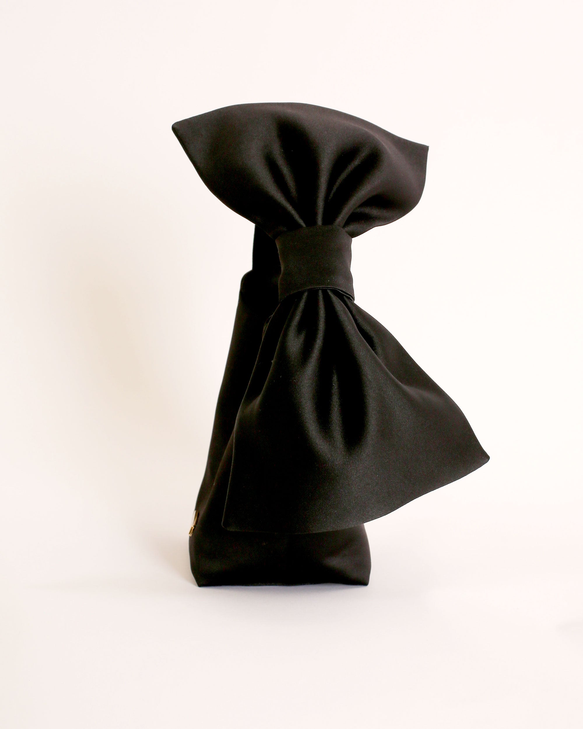 The Bow Handbag