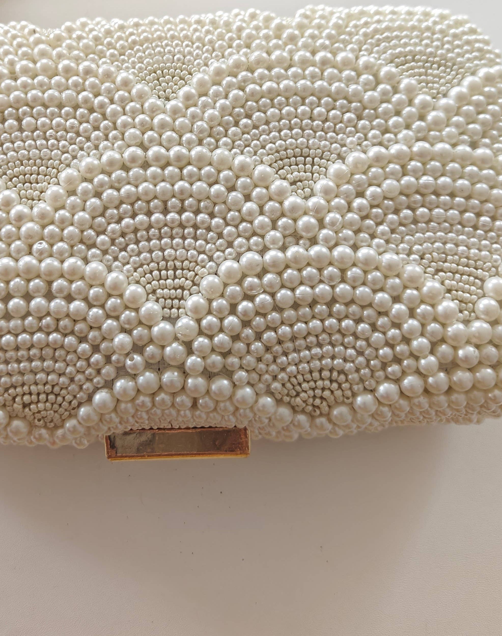 Pearl Clutch