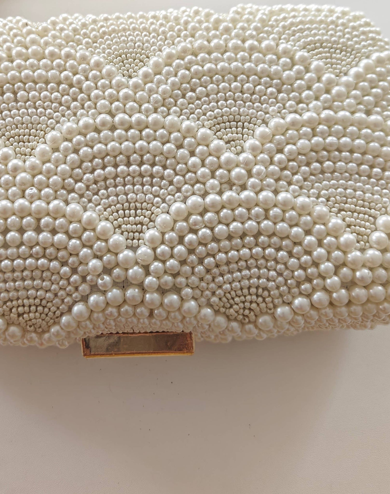 Pearl Clutch